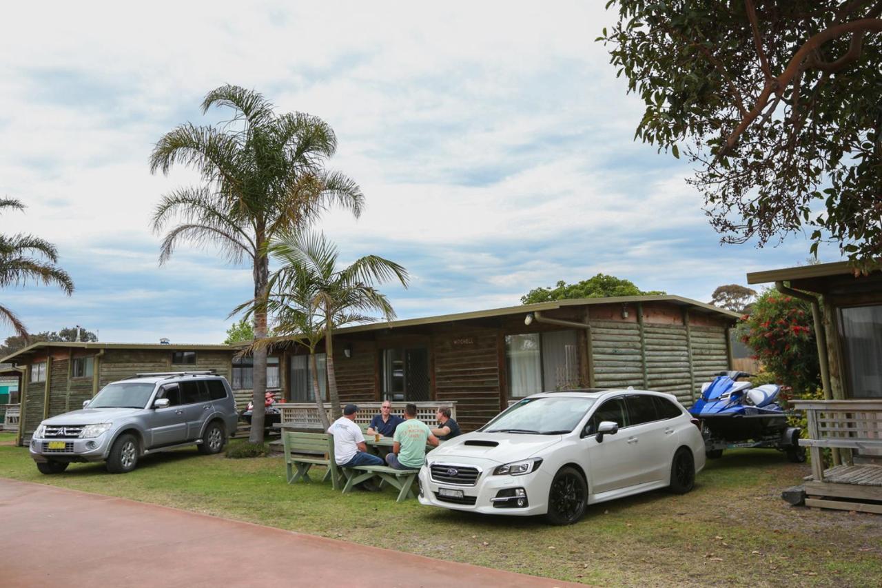 Lazy Acre Log Cabins Lakes Entrance Esterno foto