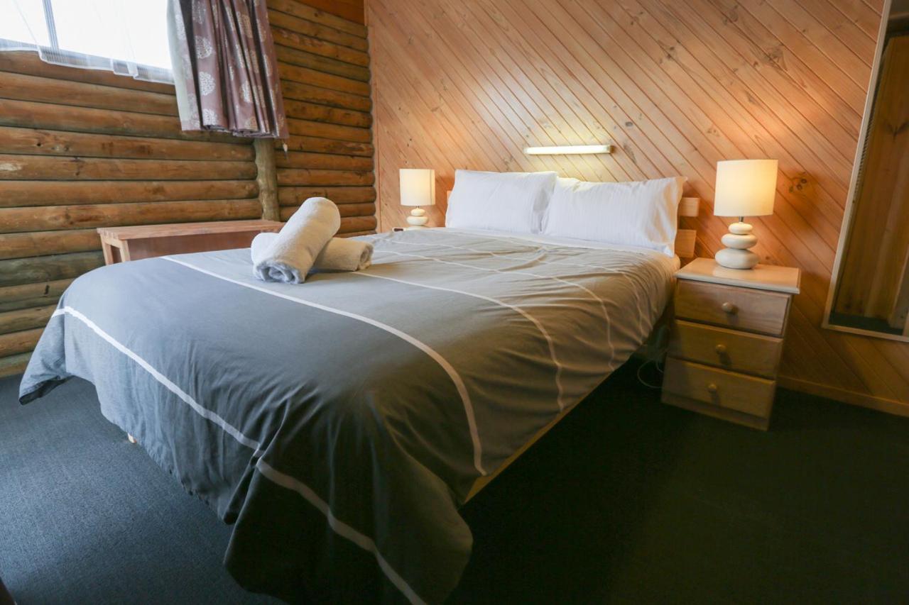 Lazy Acre Log Cabins Lakes Entrance Esterno foto